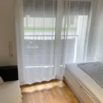 Myroom Business Naehe Messe * Mnichov
